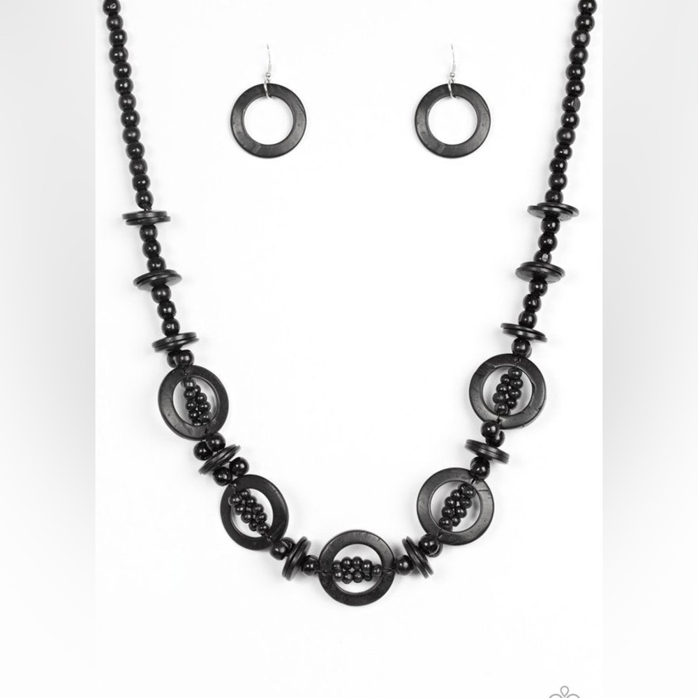 Paparazzi Fiji Foxtrot - Black Necklace